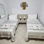 Tina's House * 卡尔帕索斯