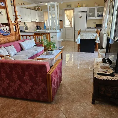 Spacious 2br With Balconies Σπίτι διακοπών *