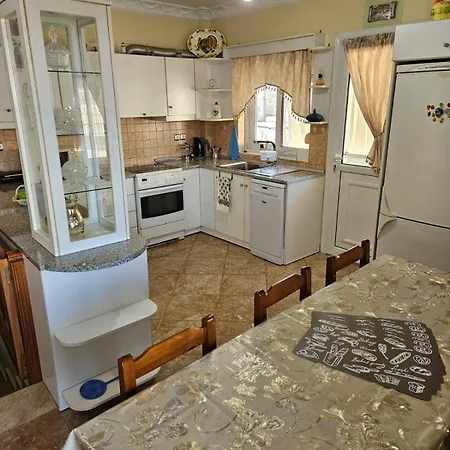 Spacious 2br With Balconies Σπίτι διακοπών *
