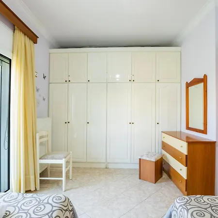 Spacious 2br With Balconies * Κάρπαθος