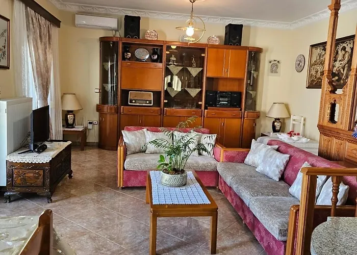 Tina's House קרפאטוס